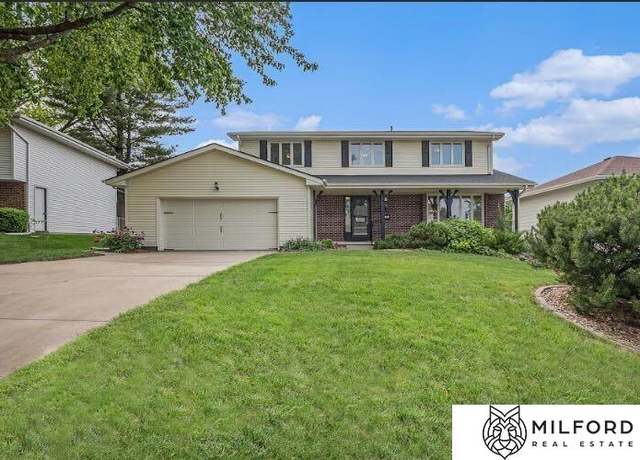 Property at 1410 S 134th St, Omaha, NE 68144, 4 beds, 2.5 baths