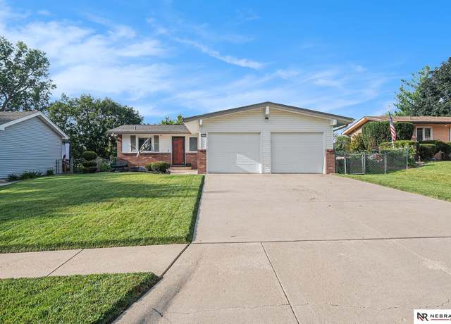 Property at 9347 Corby St, Omaha, NE 68134, 4 beds, 2 baths