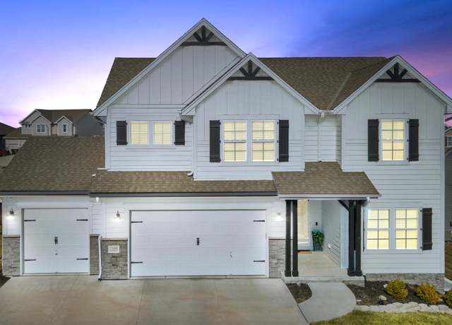 Property at 11006 Cove Hollow Dr, Papillion, NE 68046, 5 beds, 3.5 baths