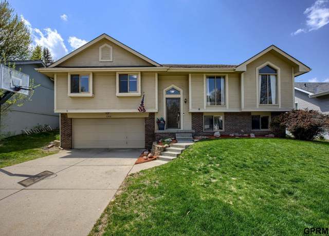 Property at 1306 N 159th St, Omaha, NE 68118, 3 beds, 2.5 baths