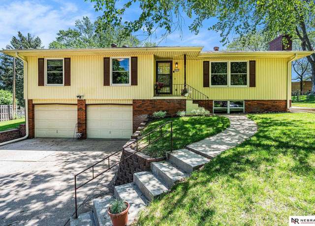 Property at 3371 S 112th St, Omaha, NE 68144, 3 beds, 2.5 baths