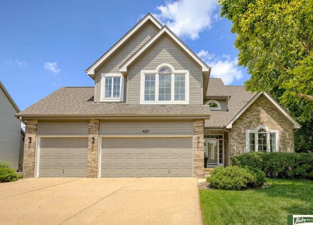 Property at 4201 North Branch Dr, Omaha, NE 68116, 3 beds, 2.5 baths