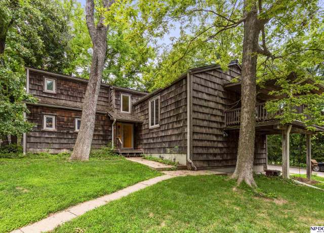 Property at 308 Basswood Ct, Bellevue, NE 68005, 2 beds, 2.5 baths