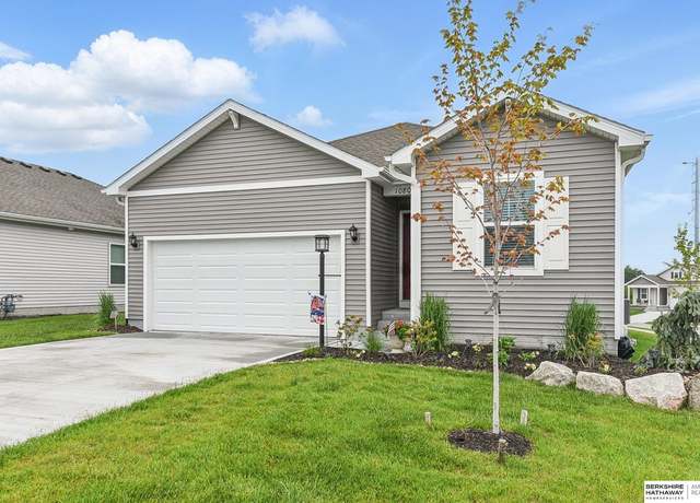 Property at 10802 S 178th St, Omaha, NE 68136, 3 beds, 2.5 baths