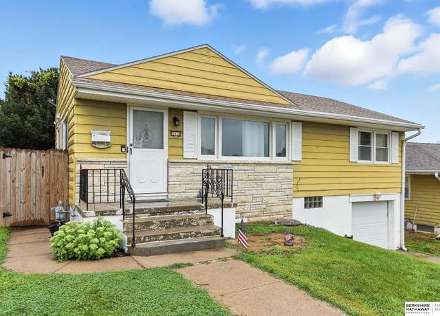 Property at 5338 N 47th St, Omaha, NE 68104, 3 beds, 1.5 baths