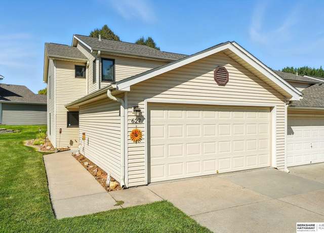 Property at 627 NW 20th St #39, Lincoln, NE 68528, 2 beds, 1.5 baths