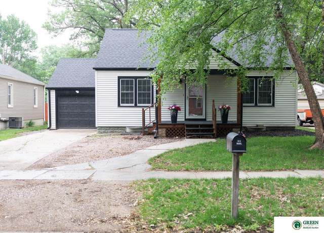 Property at 1318 N Kiplinger Ave, York, NE 68467, 2 beds, 1 bath