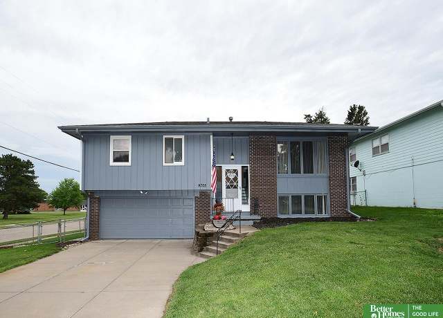 Property at 9705 Cady Ave, Omaha, NE 68134, 3 beds, 2.5 baths