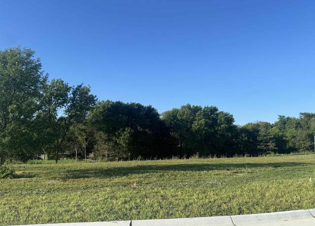 Property at 1905 Willow Ln, Crete, NE 68333