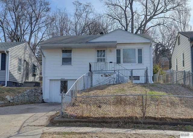 Property at 3925 N 55th St, Omaha, NE 68104, 3 beds, 2 baths