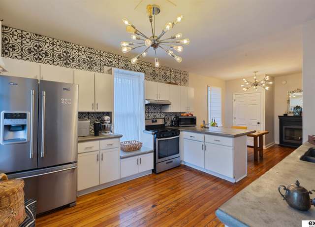 Property at 2939 Martha St, Omaha, NE 68105, 3 beds, 2 baths
