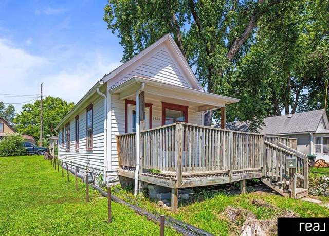 Property at 3426 V St, Omaha, NE 68107, 2 beds, 1 bath