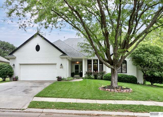 Property at 5801 S 119 Plz, Omaha, NE 68137, 3 beds, 2.5 baths