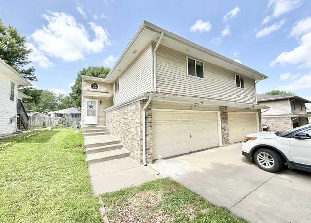 Property at 724 W Belmont Ave, Lincoln, NE 68521, 3 beds, 2 baths