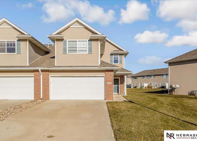 Property at 17520 Seward Plz, Omaha, NE 68118, 3 beds, 2.5 baths