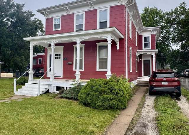 Property at 812 5th Ave, Council Bluffs, IA 51501, 4 beds, 2 baths