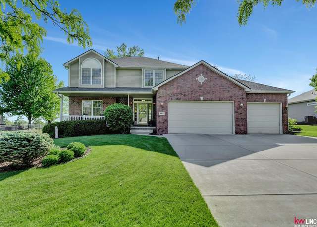 Property at 6851 Shadow Ridge Rd, Lincoln, NE 68512, 4 beds, 3.5 baths