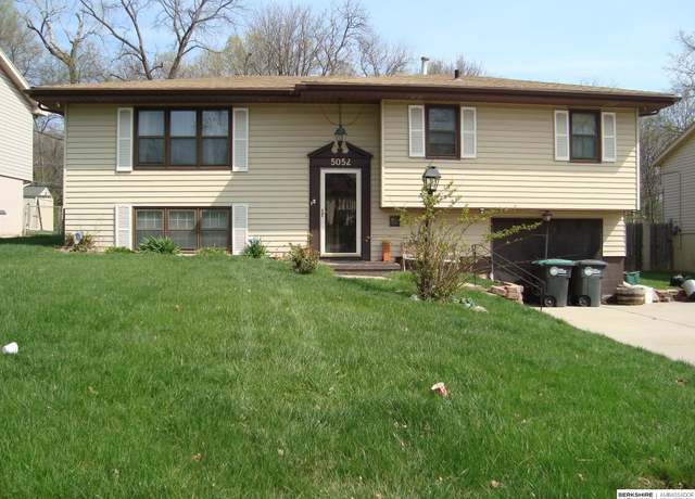 Property at 5052 Arcadia Ave, Omaha, NE 68104, 3 beds, 1.5 baths