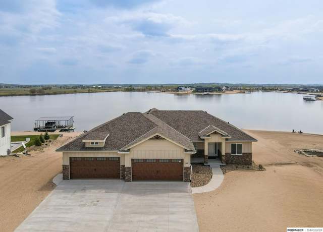 Property at 307 Osprey Ln, Ashland, NE 68003, 4 beds, 3 baths