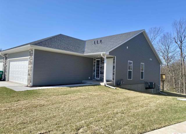 Property at 6513 Maple View Ct, Lincoln, NE 68512, 2 beds, 2 baths