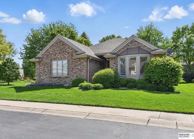 Property at 13003 Irving Plz, Omaha, NE 68154, 3 beds, 3 baths