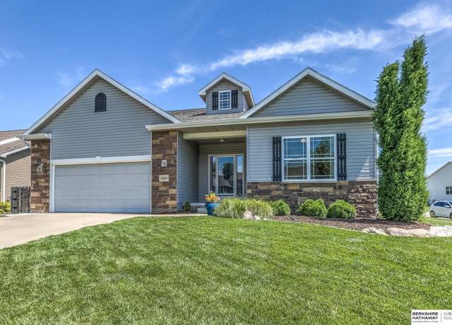 Property at 14954 Himebaugh Ave, Omaha, NE 68116, 4 beds, 3 baths