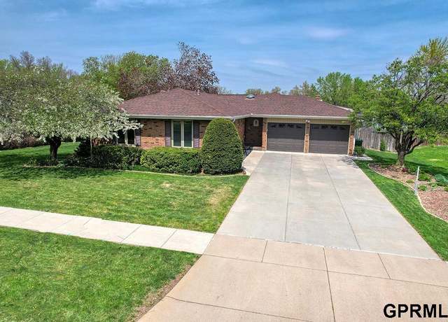 Property at 14530 Danvers St, Waverly, NE 68462, 3 beds, 3 baths