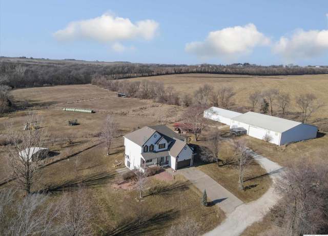 Property at 11380 24th Ave, Plattsmouth, NE 68048, 4 beds, 3.5 baths
