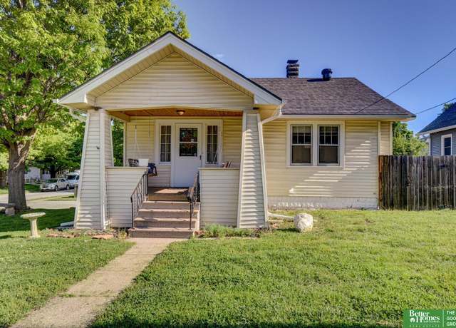 Property at 3422 Frances St, Omaha, NE 68105, 2 beds, 2 baths