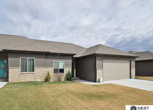 Property at 3750 Twin Creek Rd, Lincoln, NE 68516, 3 beds, 3 baths