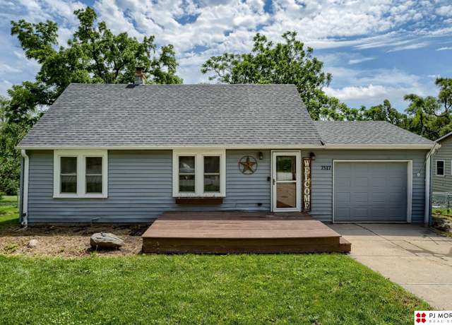 Property at 7517 N 57th St, Omaha, NE 68512, 2 beds, 1 bath