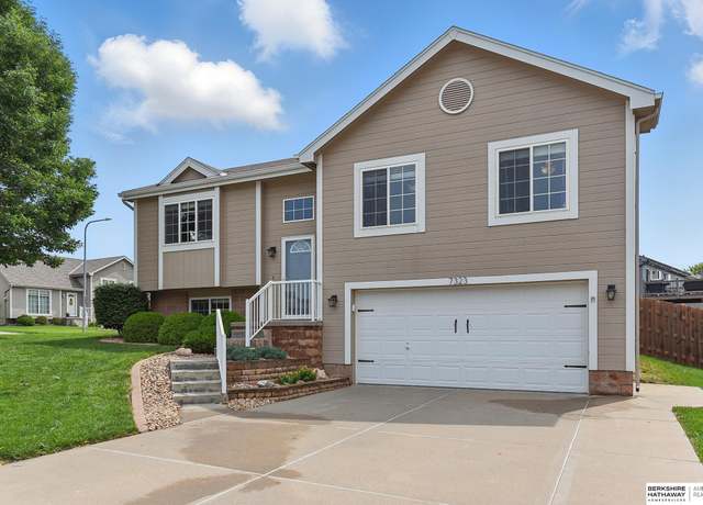 Property at 7323 S 182nd St, Omaha, NE 68136, 3 beds, 2 baths