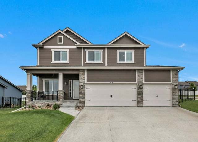 Property at 11623 111 Ave, Papillion, NE 68046, 4 beds, 2.5 baths