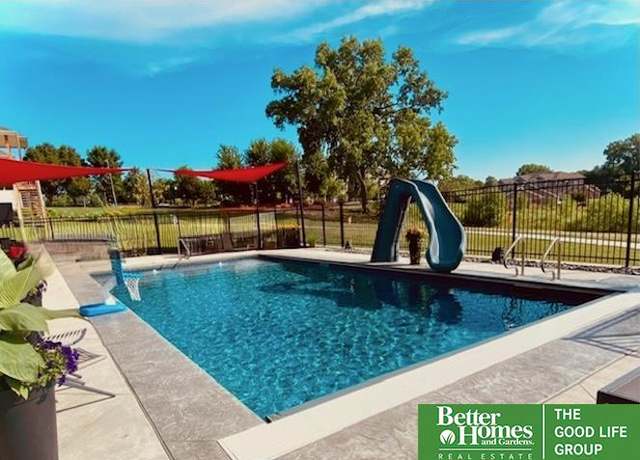 Property at 9909 Olive St, La Vista, NE 68128, 4 beds, 3 baths