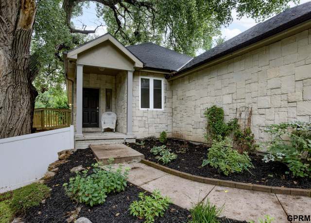 Property at 19915 N Farnam St, Elkhorn, NE 68022, 5 beds, 3 baths