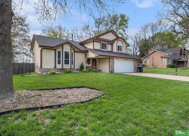 Property at 8606 N 83rd Ave, Omaha, NE 68122, 3 beds, 2.5 baths