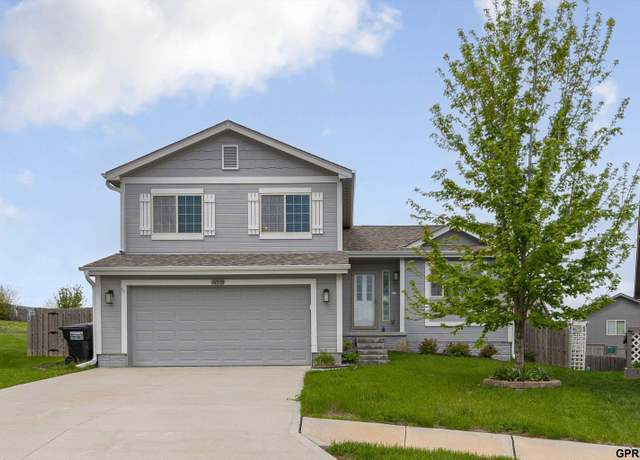Property at 14578 Potter Cir, Bennington, NE 68007, 3 beds, 2.5 baths