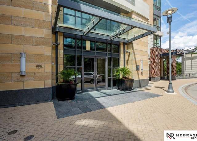 Property at 200 S 31st Ave #4502, Omaha, NE 68131, 1 bed, 1 bath