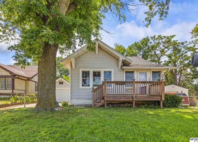 Property at 6501 Military Ave, Omaha, NE 68104, 4 beds, 1.5 baths