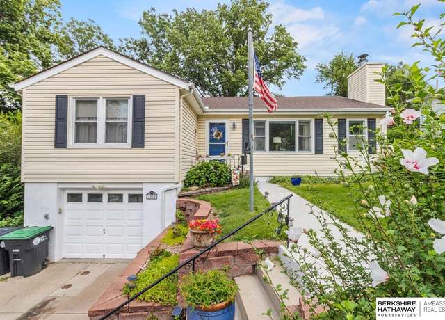 Property at 7522 Vinton St, Omaha, NE 68124, 3 beds, 2 baths