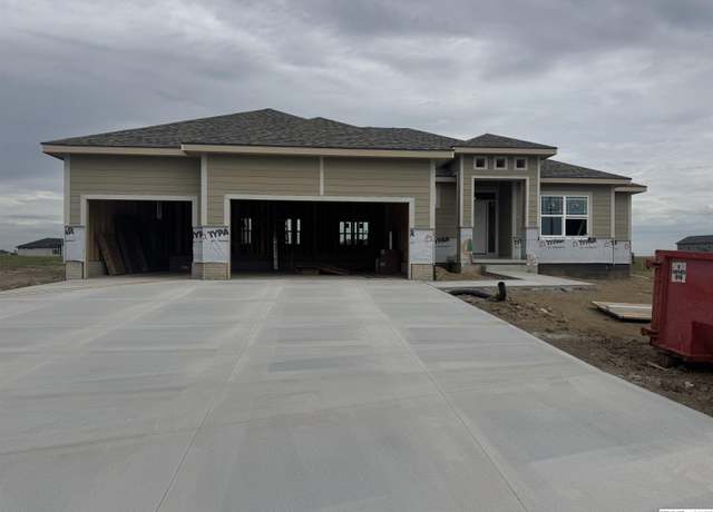 Property at 20814 Kansas Ave, Elkhorn, NE 68022, 4 beds, 3 baths