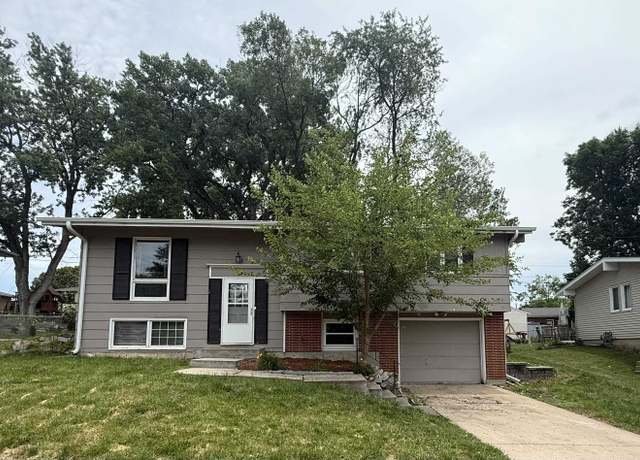 Property at 400 W Broadview St, Lincoln, NE 68505, 3 beds, 2 baths