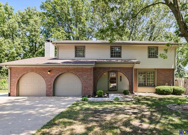 Property at 1610 Buckingham Dr, Lincoln, NE 68506, 4 beds, 3 baths