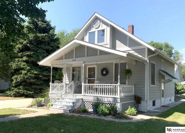 Property at 1040 E 10th St, Fremont, NE 68025, 4 beds, 2.5 baths