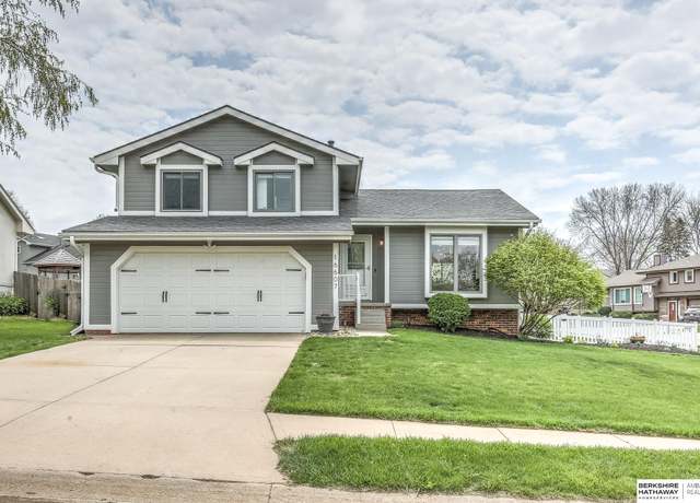 Property at 16607 Riggs St, Omaha, NE 68135, 3 beds, 3 baths