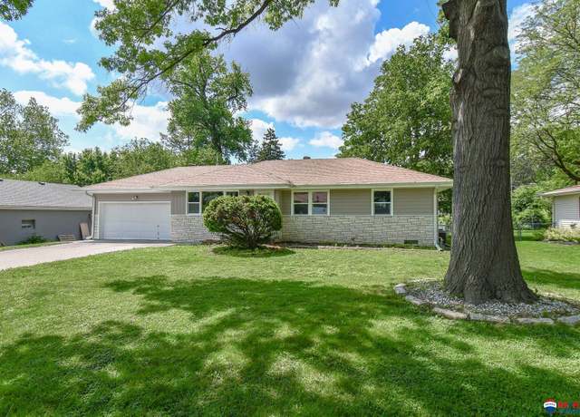 Property at 7319 Manderson St, Omaha, NE 68134, 4 beds, 2 baths