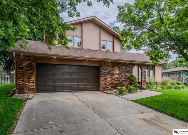 Property at 12312 Decatur St, Omaha, NE 68154, 3 beds, 2.5 baths