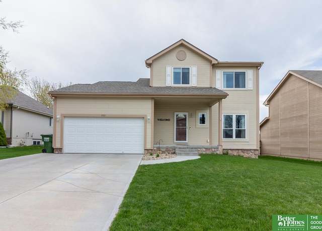 Property at 9911 Margo St, La Vista, NE 68128, 3 beds, 2.5 baths