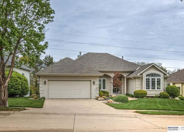 Property at 311 S 169th Cir, Omaha, NE 68118, 3 beds, 3 baths