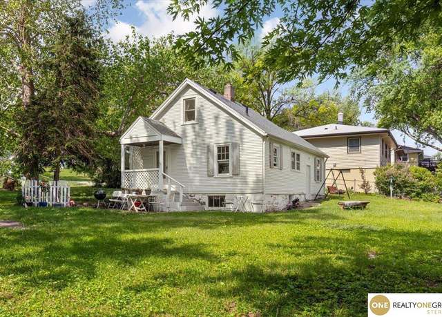 Property at 4502 Spring St, Omaha, NE 68106, 3 beds, 1 bath
